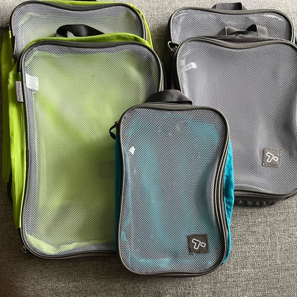Travelon Toiletry Bags Set of 5 - Lime, Teal, Gray - Picture 2 of 9